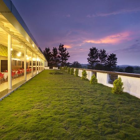 Gp Hotels And Resorts Nášik Exteriér fotografie