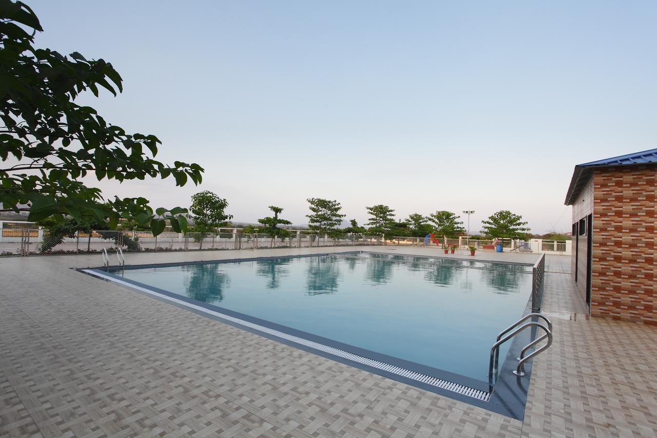Gp Hotels And Resorts Nášik Exteriér fotografie
